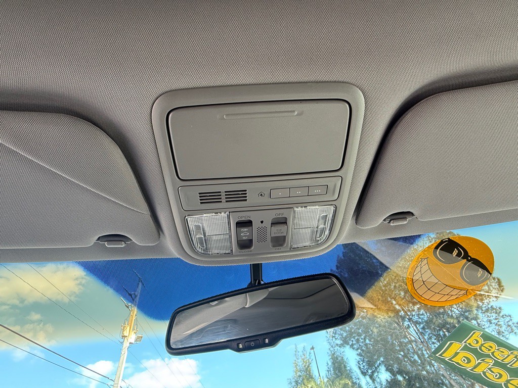 2012 Honda Odyssey Image 22