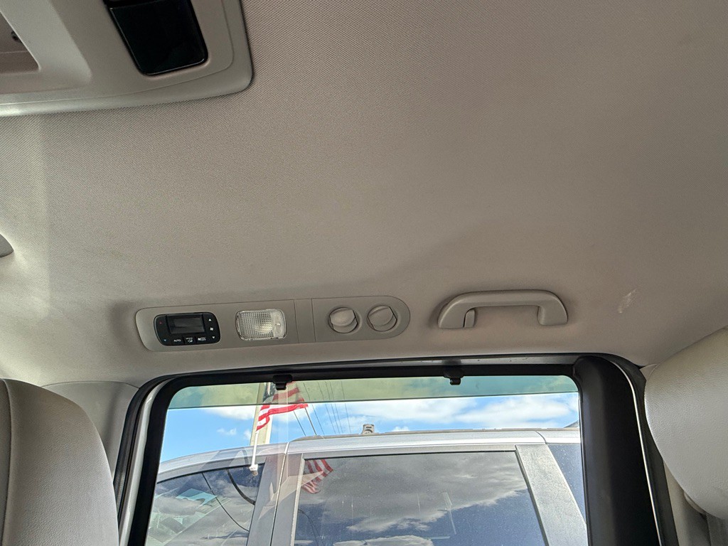 2012 Honda Odyssey Image 30
