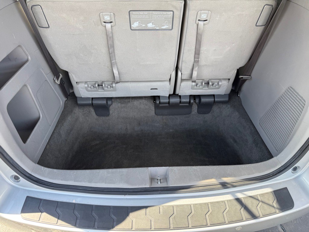 2012 Honda Odyssey Image 32