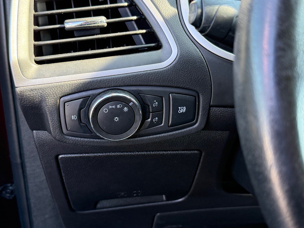 2021 Ford Edge Image 11