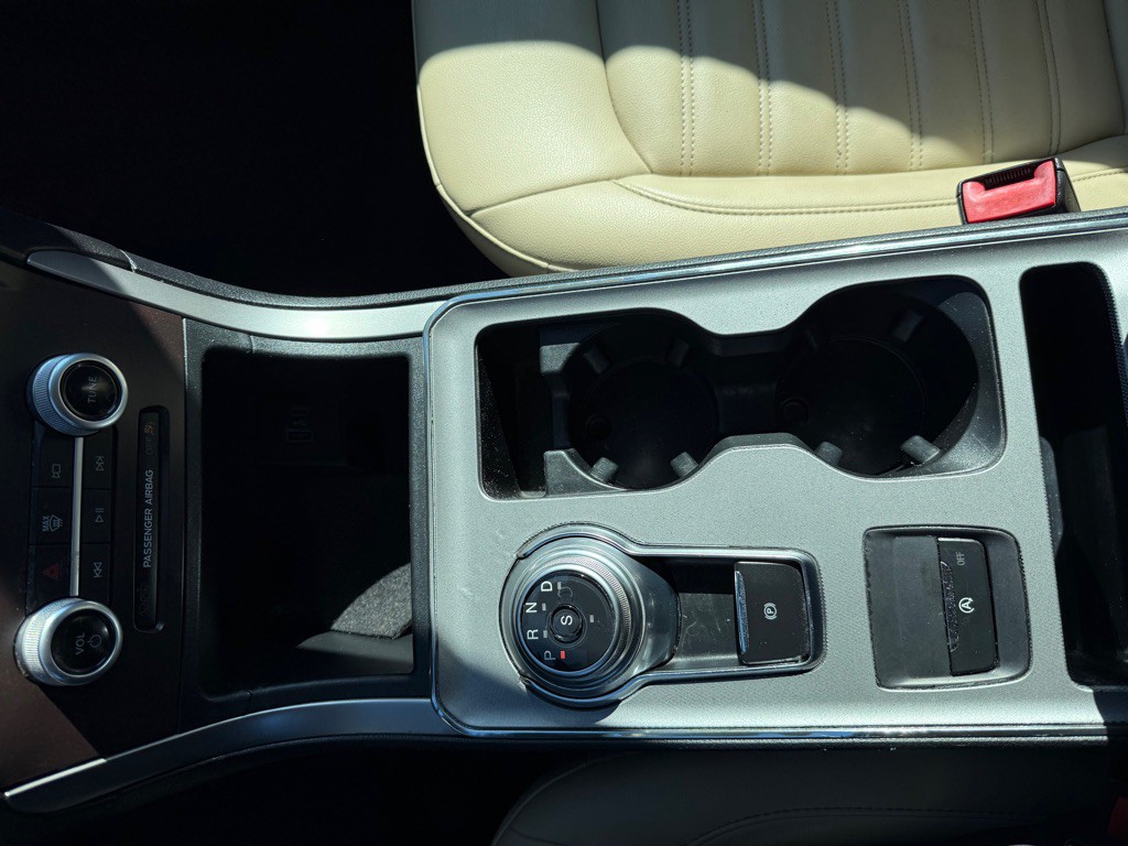 2021 Ford Edge Image 17