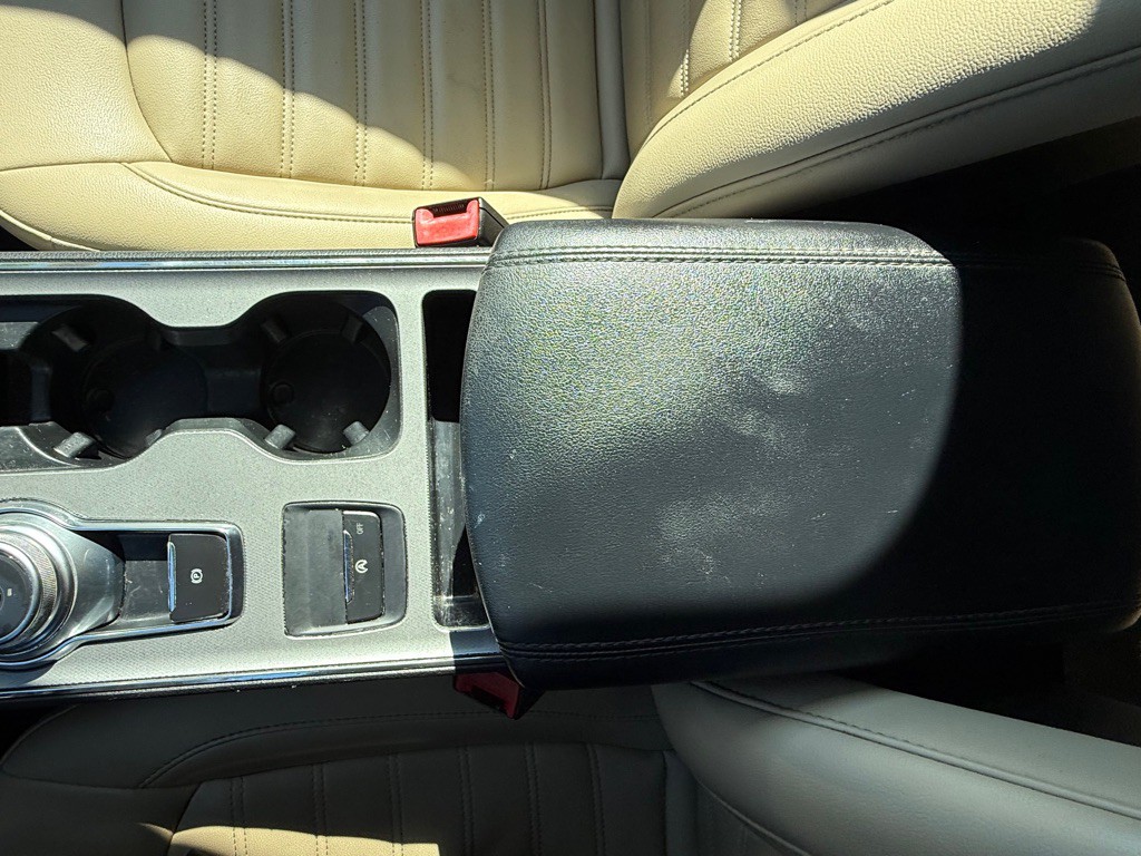 2021 Ford Edge Image 18