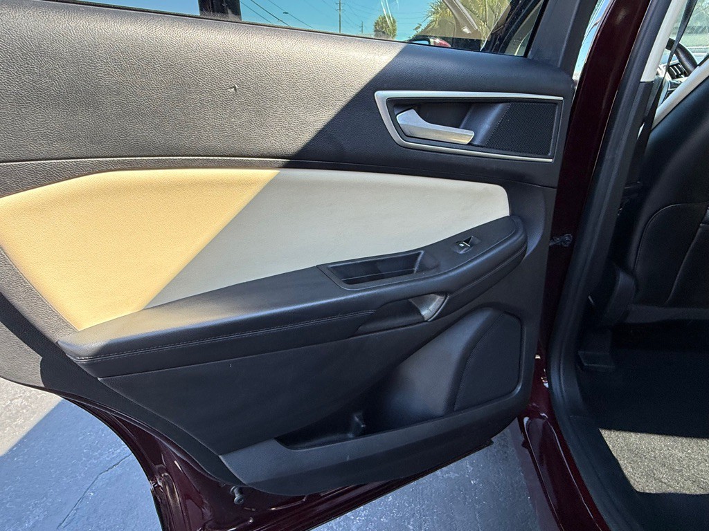 2021 Ford Edge Image 22