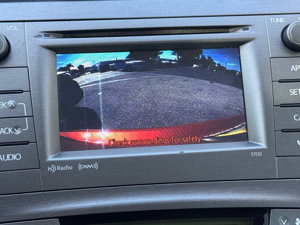 2013 Toyota Prius Image 14