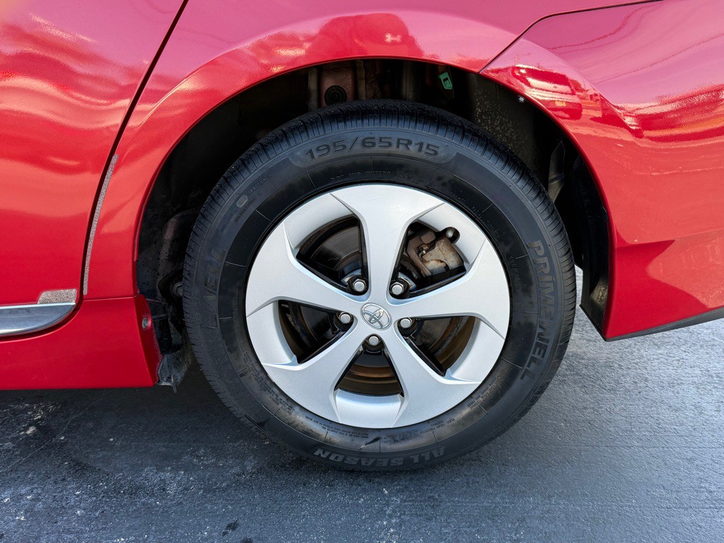 2013 Toyota Prius Image 27