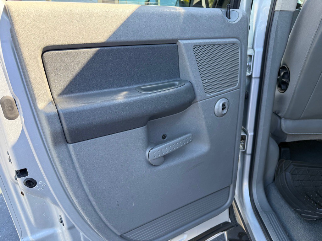 2007 Dodge Ram 1500 Image 18