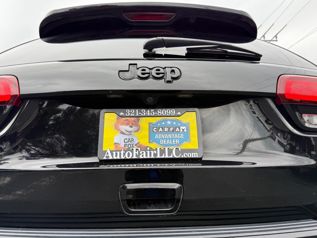 2017 Jeep Grand Cherokee Image 7