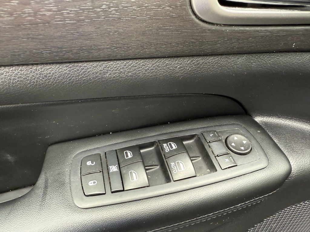 2017 Jeep Grand Cherokee Image 9