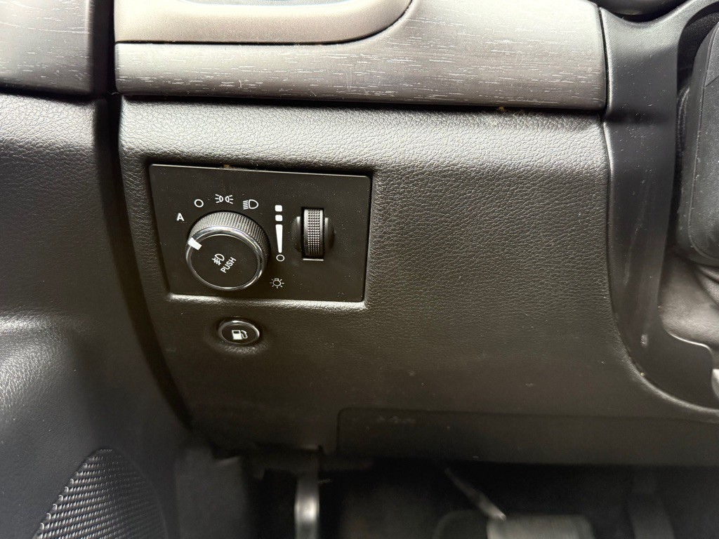 2017 Jeep Grand Cherokee Image 12