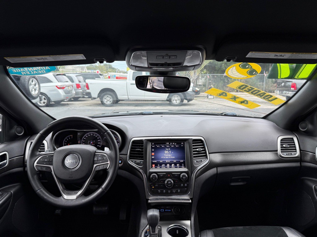 2017 Jeep Grand Cherokee Image 21