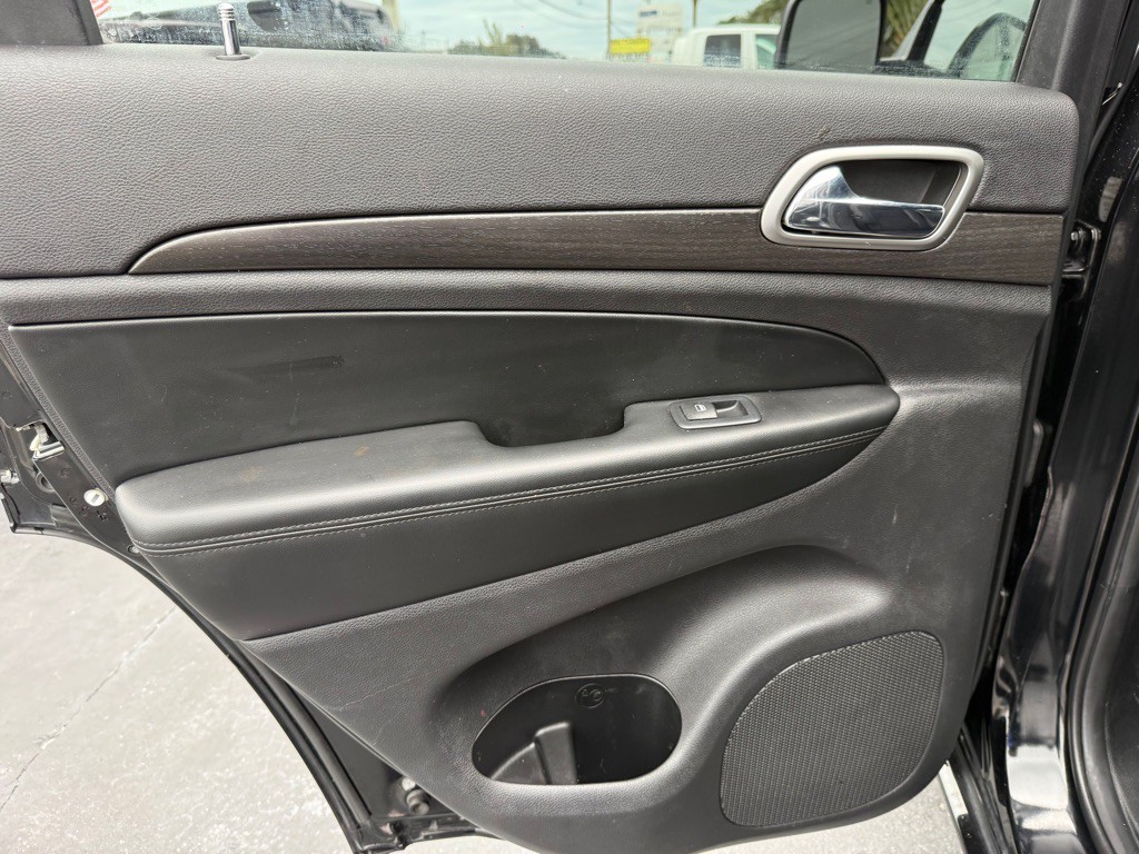 2017 Jeep Grand Cherokee Image 22