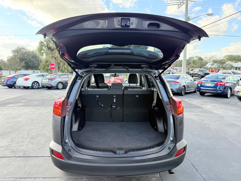 2015 Toyota Rav4 Image 7