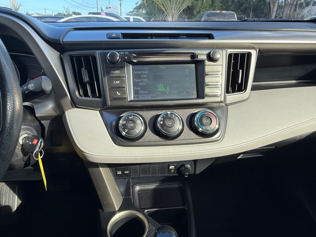 2015 Toyota Rav4 Image 14
