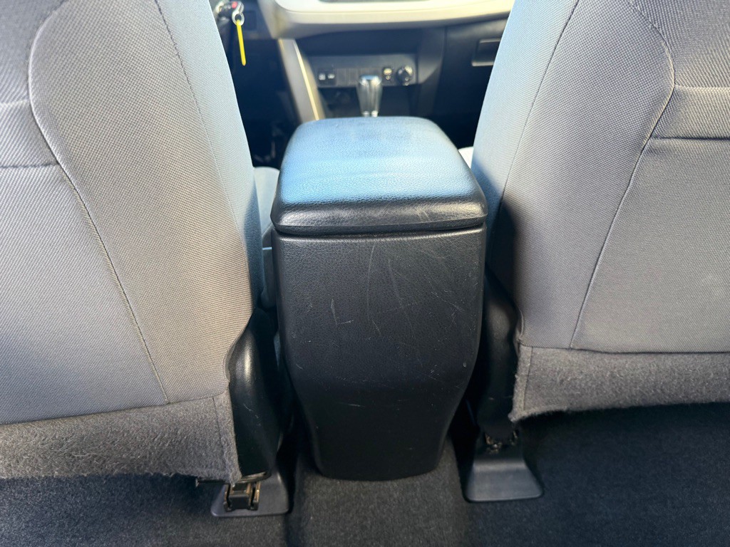 2015 Toyota Rav4 Image 25