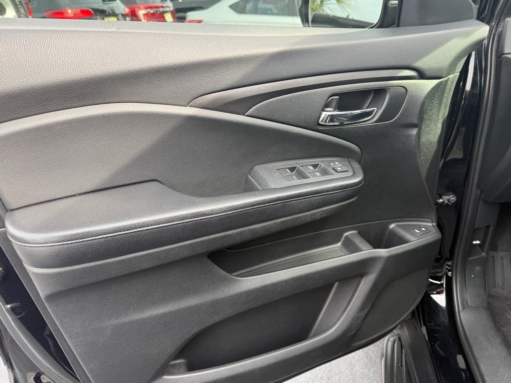 2016 Honda Pilot Image 8