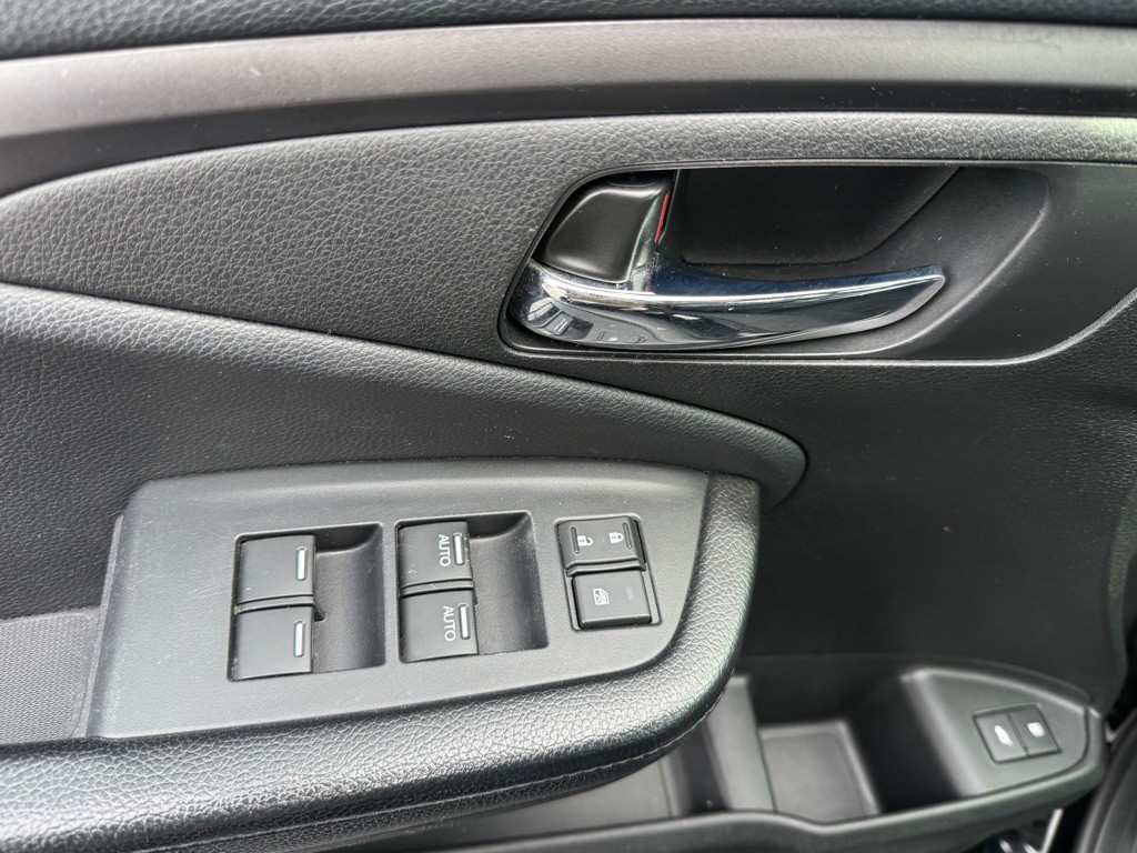 2016 Honda Pilot Image 9