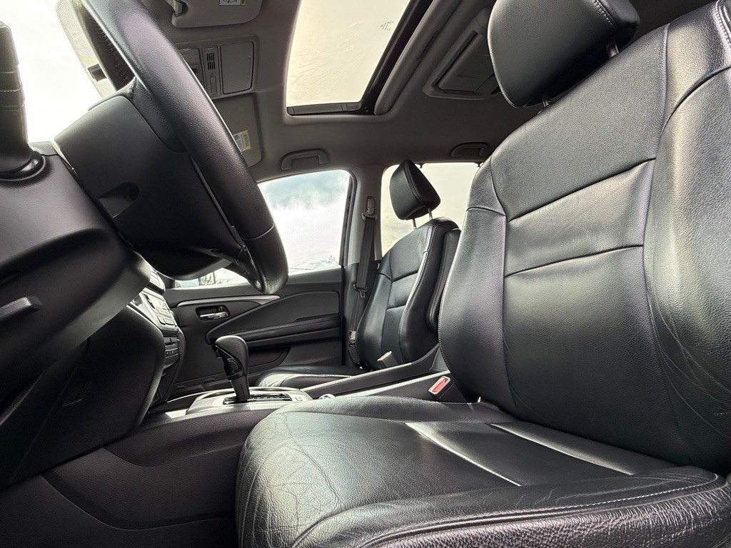 2016 Honda Pilot Image 12