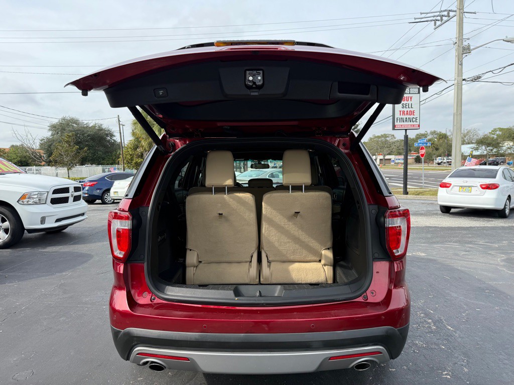 2017 Ford Explorer Image 5