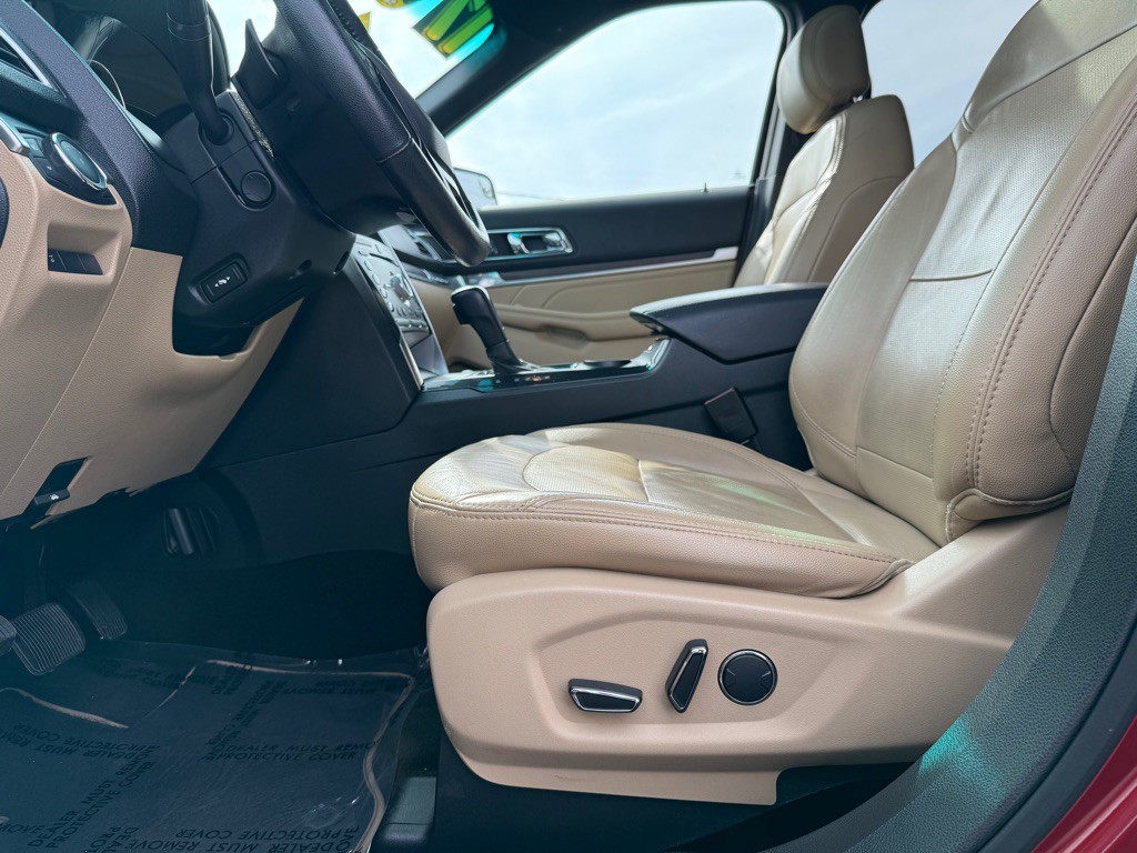 2017 Ford Explorer Image 10