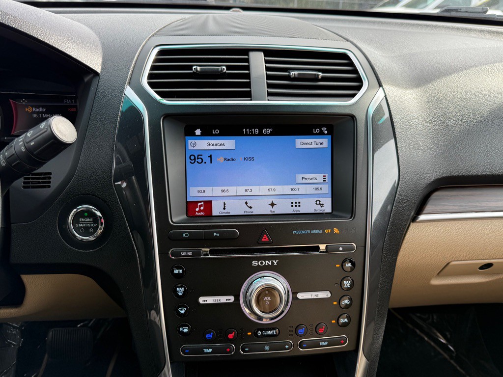 2017 Ford Explorer Image 15