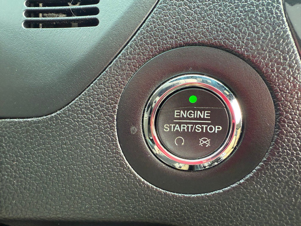 2017 Ford Explorer Image 17