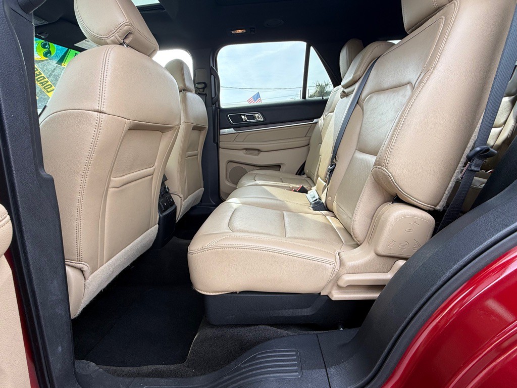 2017 Ford Explorer Image 24