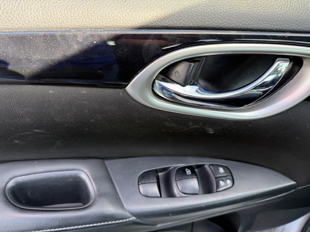 2017 Nissan Sentra Image 9