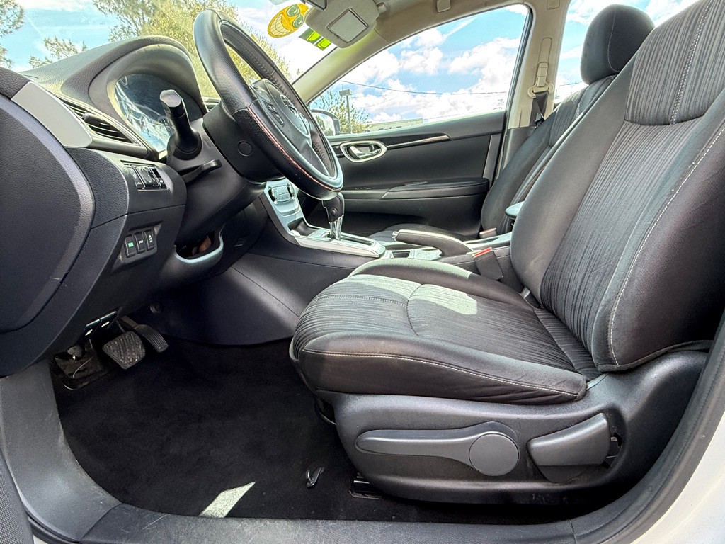 2017 Nissan Sentra Image 10
