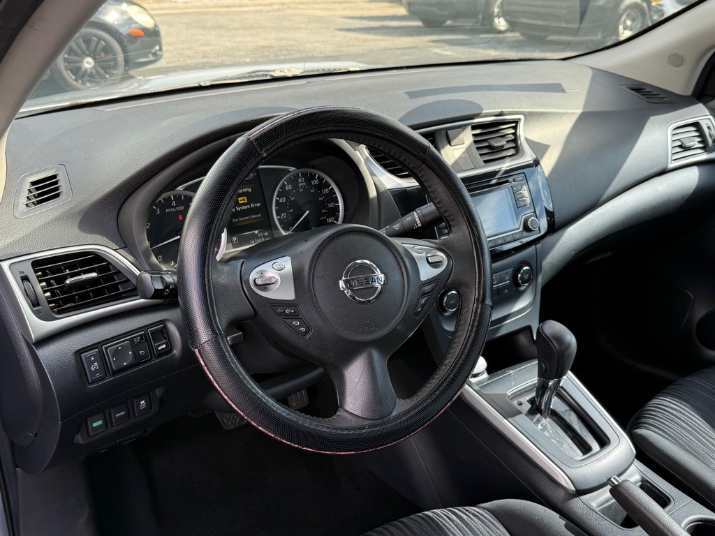 2017 Nissan Sentra Image 12