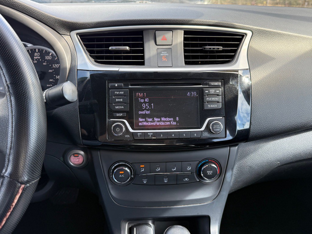 2017 Nissan Sentra Image 17