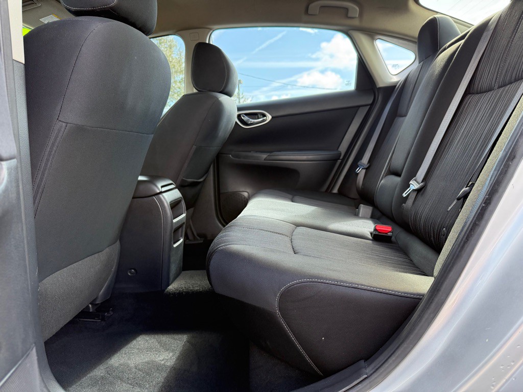 2017 Nissan Sentra Image 26