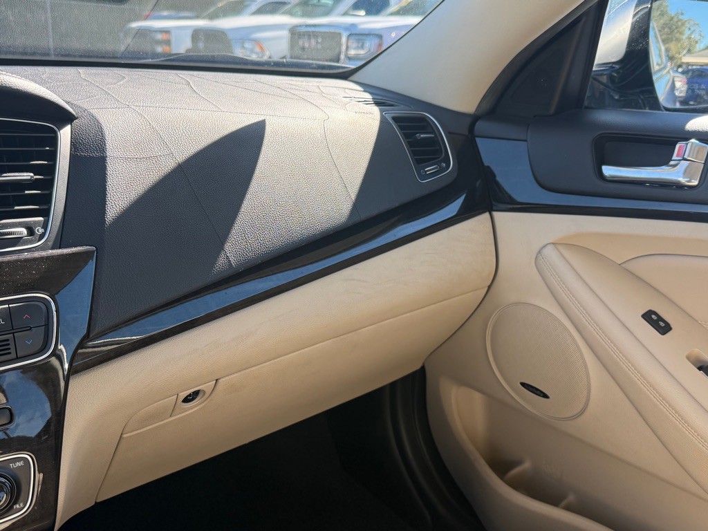 2014 Kia Cadenza Image 19