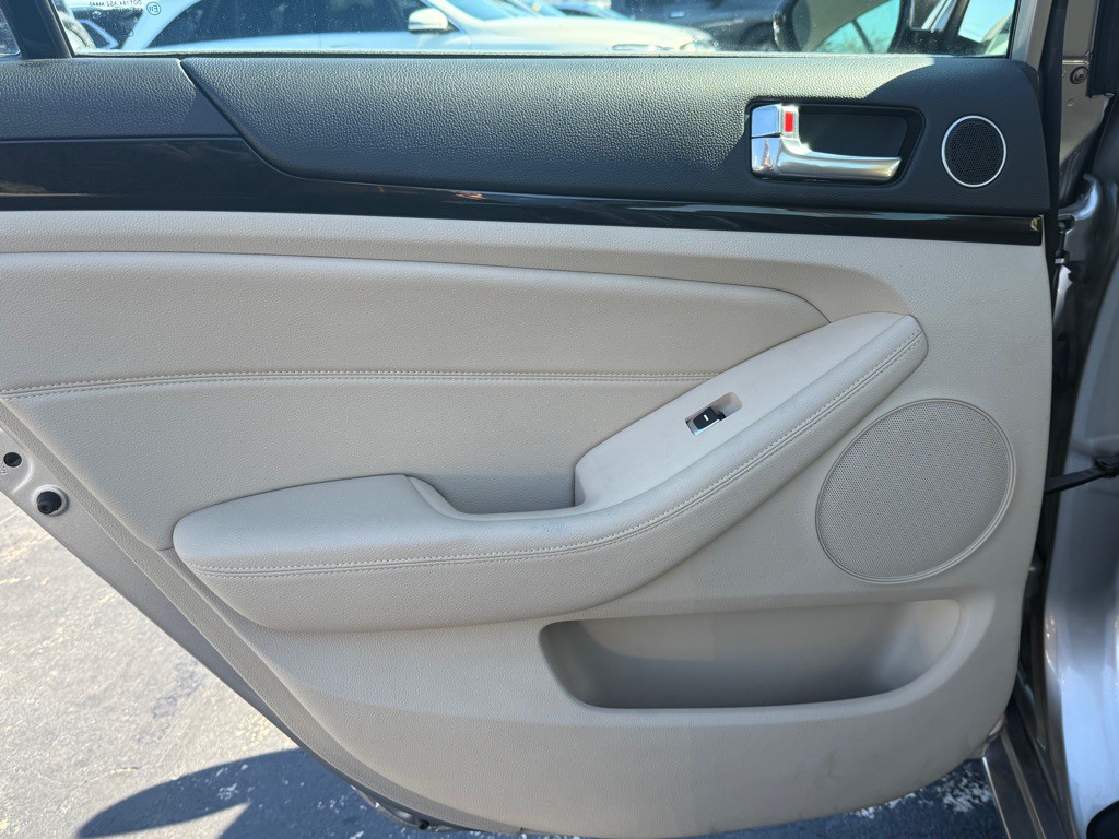 2014 Kia Cadenza Image 25