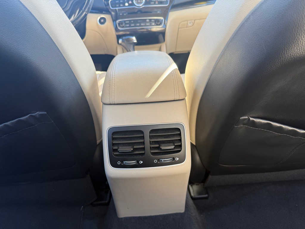 2014 Kia Cadenza Image 28