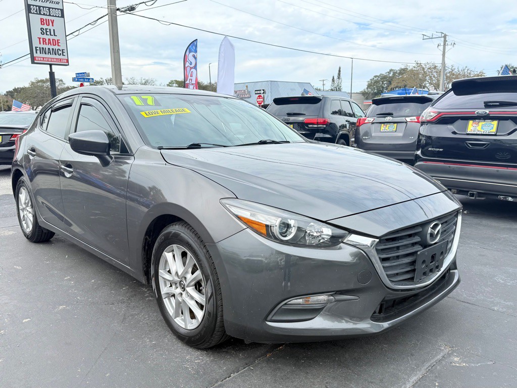 2017 Mazda Mazda3 Image 1
