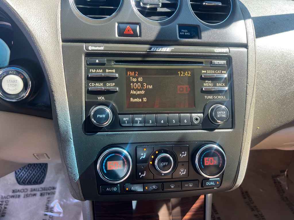 2012 Nissan Altima Image 19
