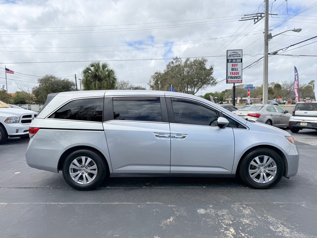 2015 Honda Odyssey Image 3