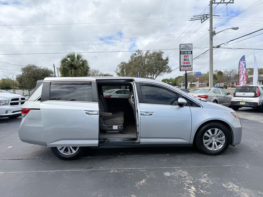 2015 Honda Odyssey Image 4