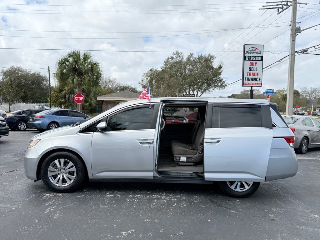 2015 Honda Odyssey Image 6