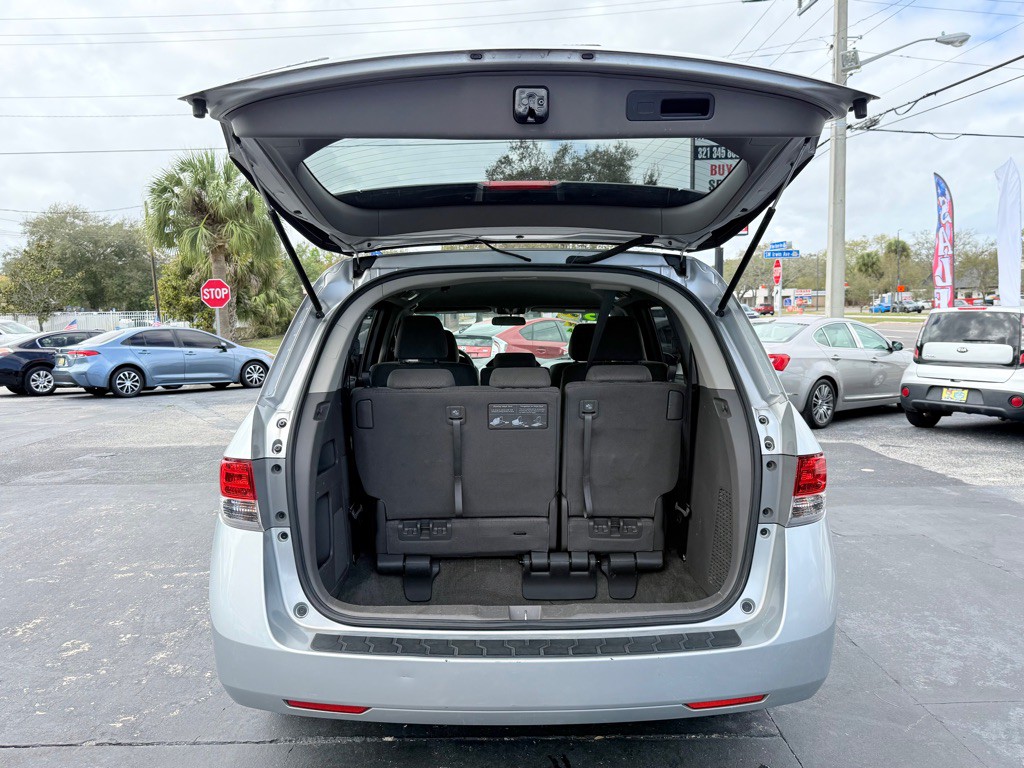 2015 Honda Odyssey Image 8