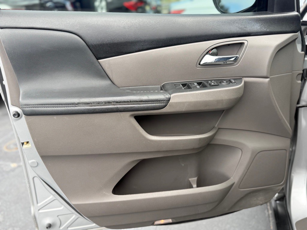 2015 Honda Odyssey Image 10