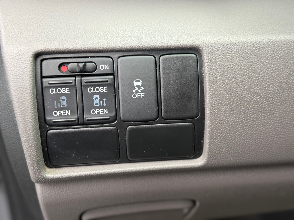 2015 Honda Odyssey Image 13