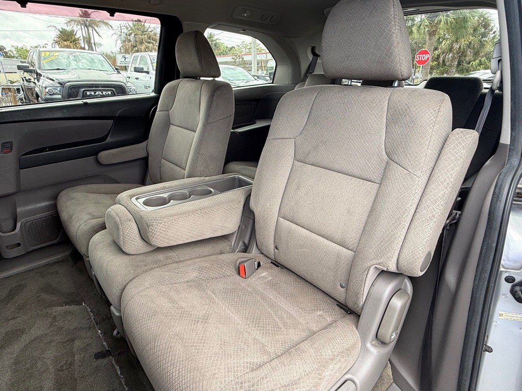 2015 Honda Odyssey Image 28