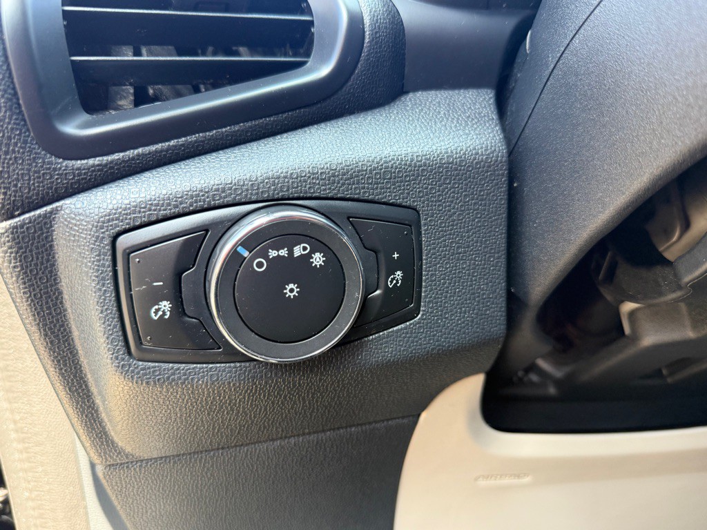 2018 Ford Econoline Image 12