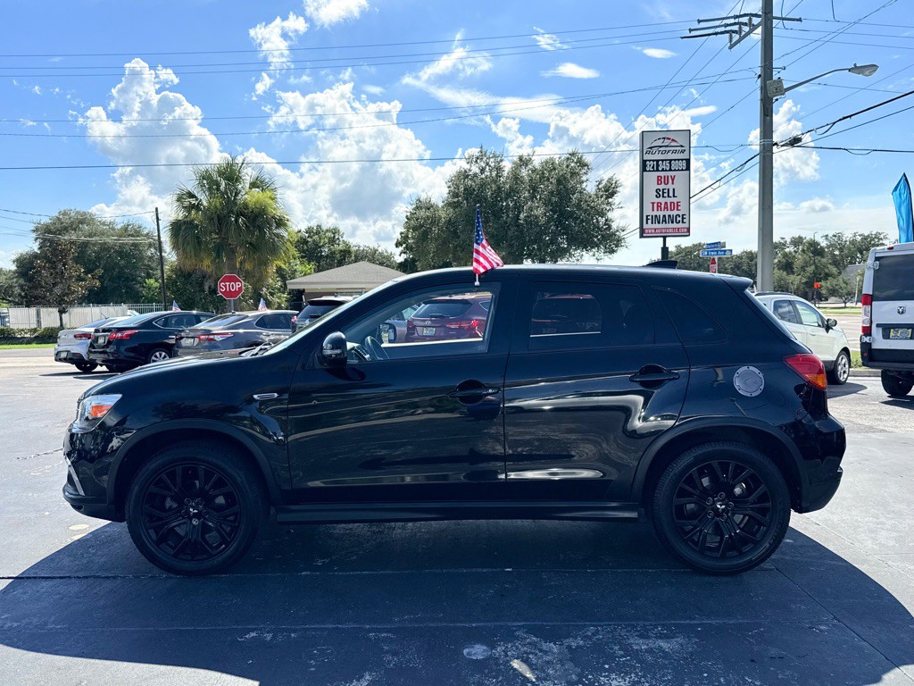 2019 Mitsubishi Outlander Image 4