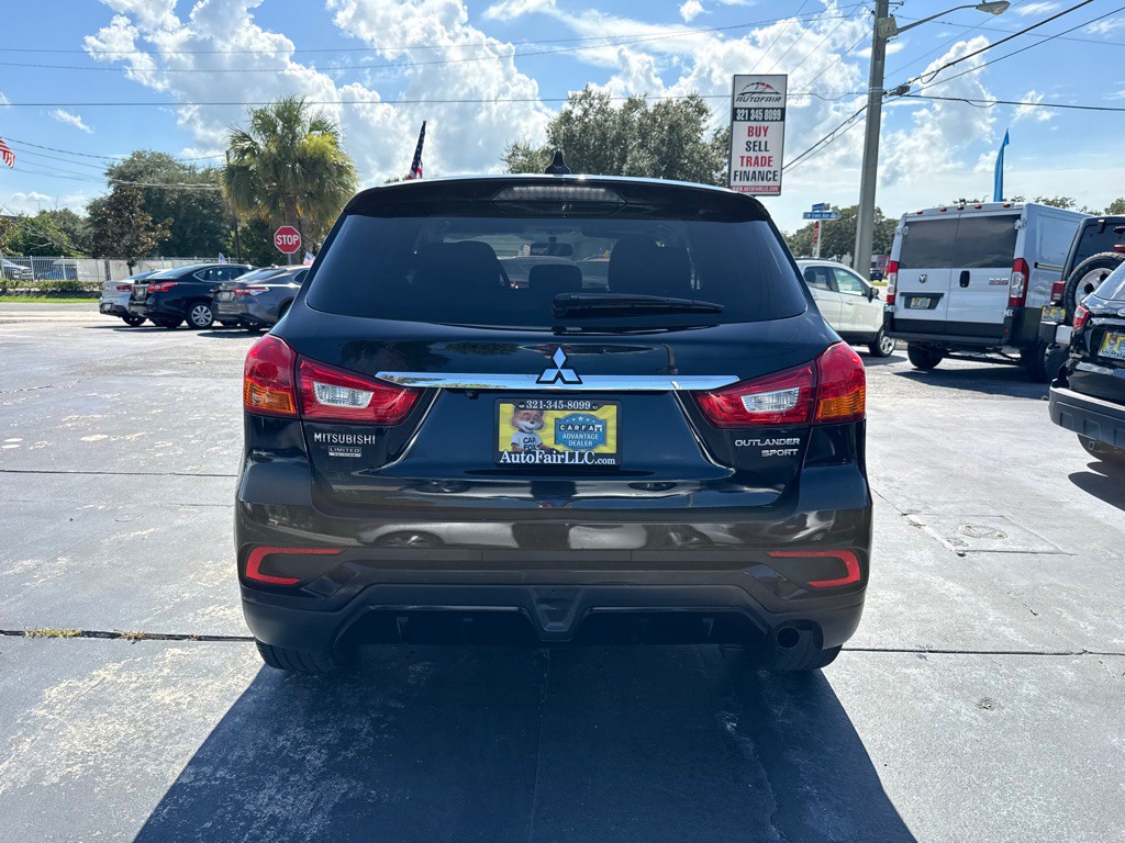 2019 Mitsubishi Outlander Image 5