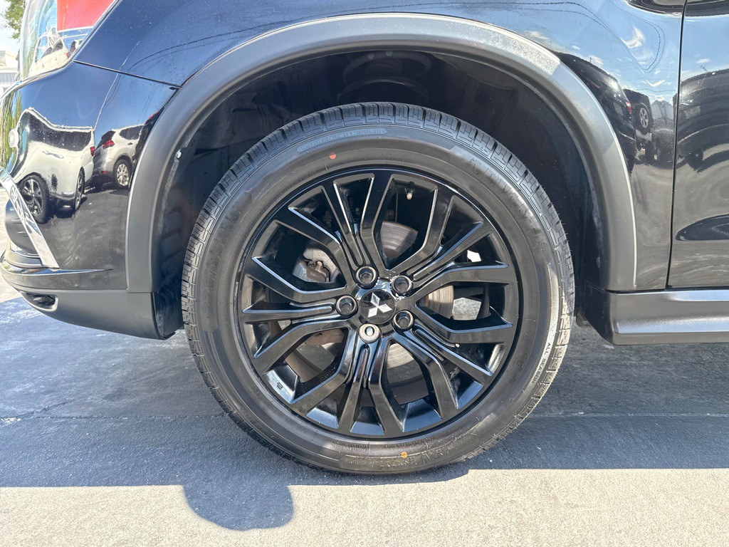 2019 Mitsubishi Outlander Image 27