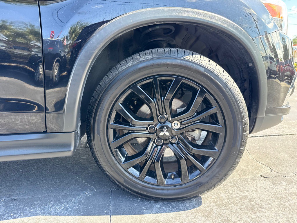2019 Mitsubishi Outlander Image 29