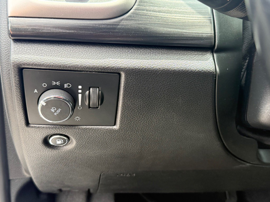 2020 Jeep Grand Cherokee Image 11