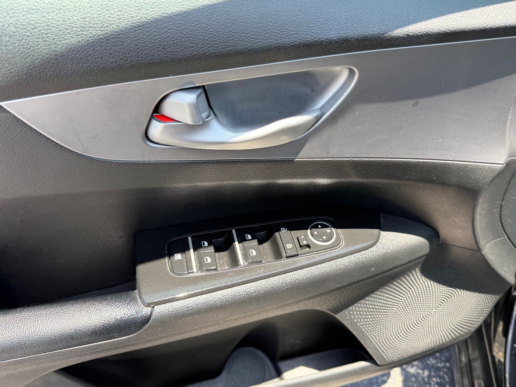 2022 Kia Forte Image 9